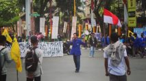 Aksi Mahasiswa Tanjab Timur di Café
